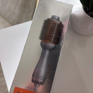Blowout Bliss Volumizing Brush - Silver and Black
